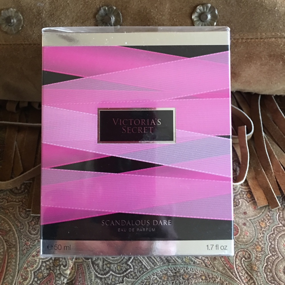 Victoria Secret Scandalous Dare Eau De Parfum.
